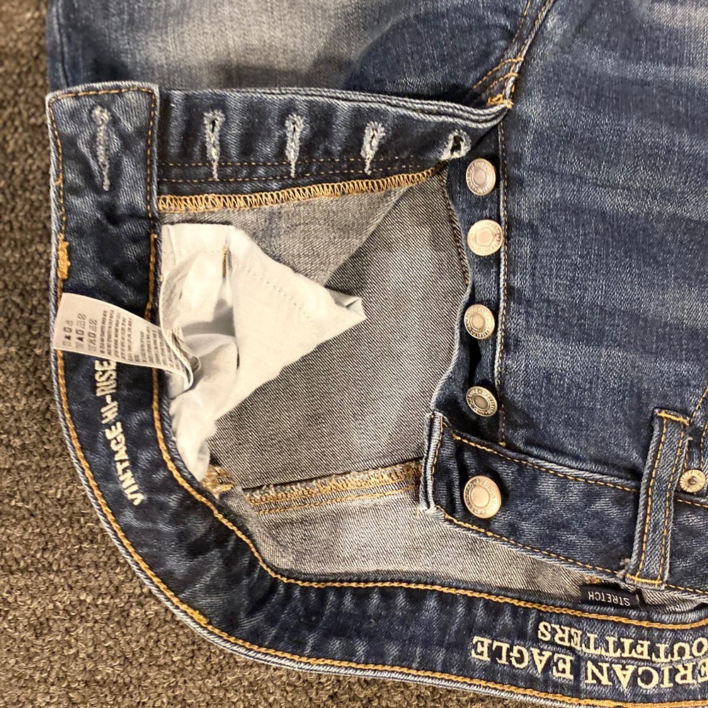 American Eagle Hi-Rise Jeans